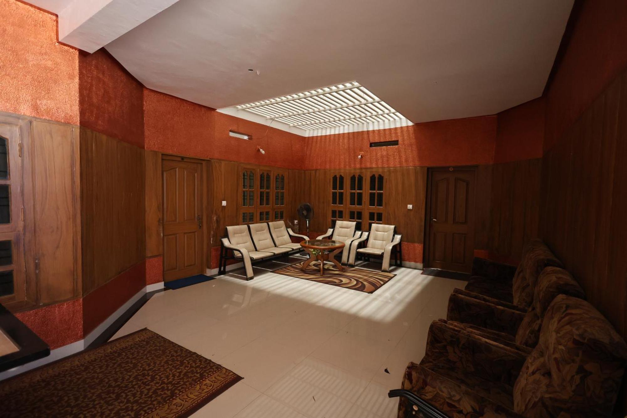 Wayanad Regal Residency Hotel Kalpetta Exterior photo